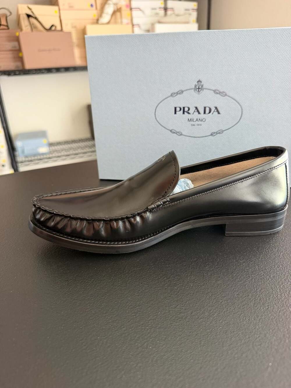 Prada Spazzolato Fumé Black Leather Loafers Size41 Gold Logo Retail $1,200 - Picture 2 of 7